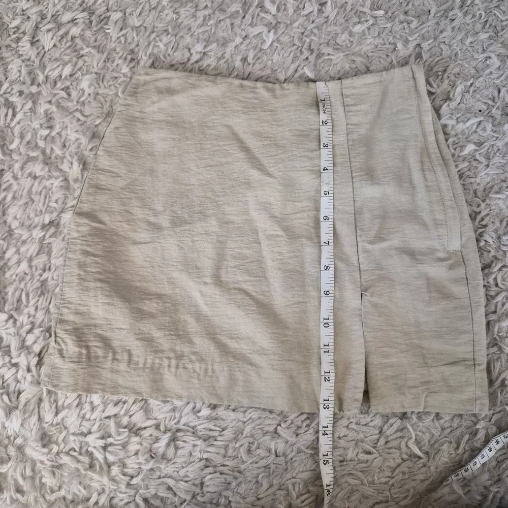 H&M Beige Mini Skirt